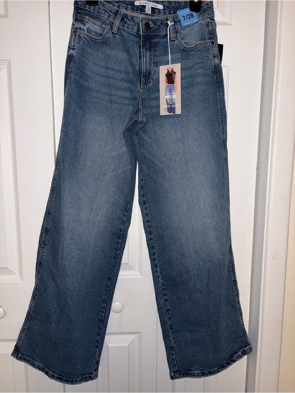 Celebrity Pink Mid Rise Wide Leg Pebble Denim Jeans NWT 7/28